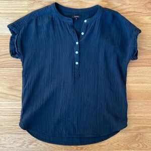 Quince 100% Organic Cotton Gauze Roll Sleeve Shirt